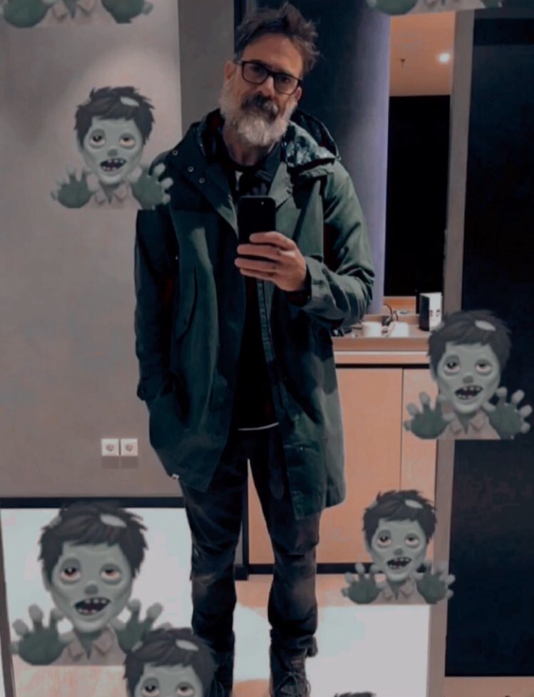 hilariesmorgan's tweet photo. no se que decir,staneo a jeff desde 2017. Me gusta el fernet y JDM 
@JDMorgan I hope you’re having a great day. I love you the most and I’m so lucky to be your fan #IntegracionJDM https://t.co/UCnQYBSTRV