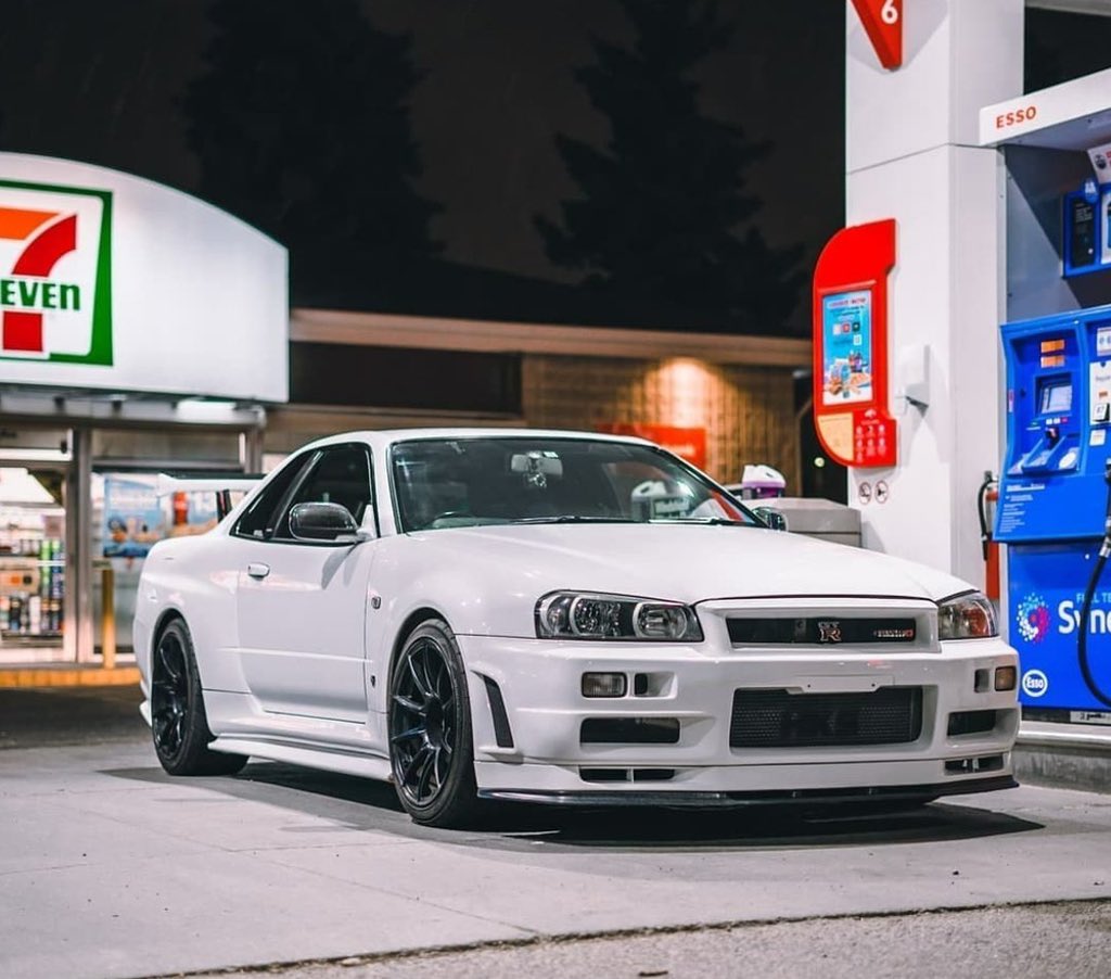 Nissan GTRs tweet media