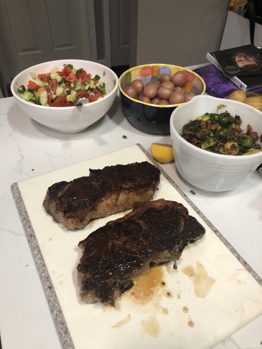 Snuck into my moms house to cook her dinner so she has a hot meal to come home to 🎷🐛 https://t.co/dr<a href="/tag/crochet"class="tags"><span>#crochet</span></a>