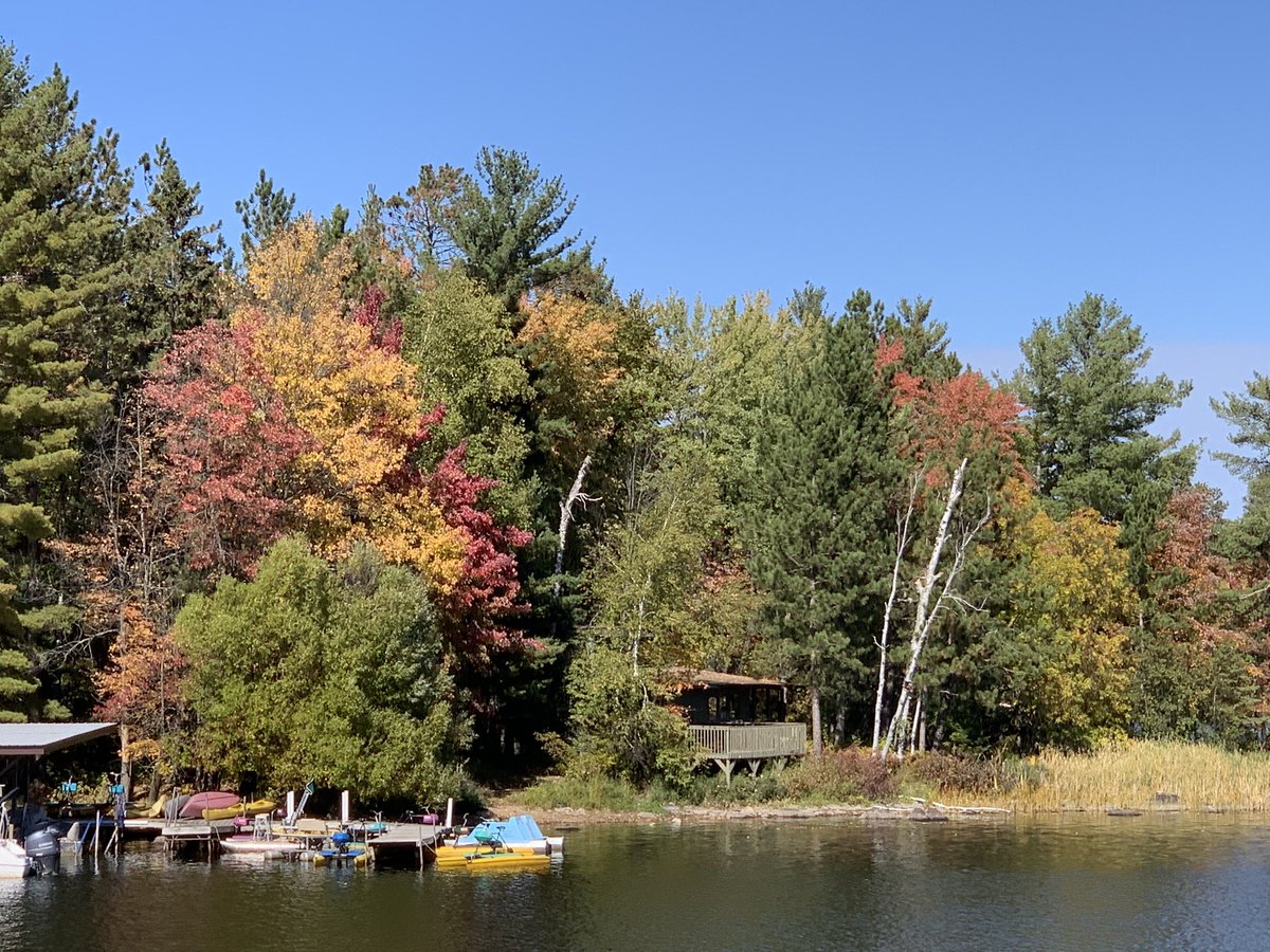 KimmerGHansen's tweet photo. This is what today through Thursday looks like for @DaleAllenHansen and me. (Then itβs up to Canada!) #fallinMinnesota #lakeVermillion @LudlowsResort https://t.co/vuhUGpoil8