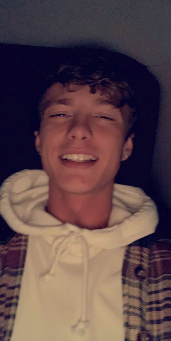 Kyle_cam_model's tweet photo. #twink #cam #chaturbate #onlyfans #gay #str8 #cammodel https://t.co/uE035em4BS