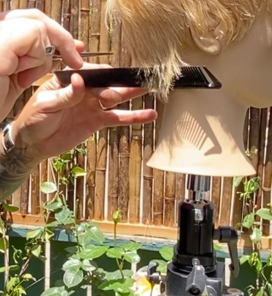 SamVillaPro's tweet image. 14-Tooth Point Cutting #Shear: As you close the shears, #hair slips along the straight blade &amp;amp; across the top of the 14 sharp teeth. It causes each hair to be cut at different lengths, giving you #pointcutting #texture. #SamVillaTools 

CLICK HERE: bit.ly/3zJDwc4