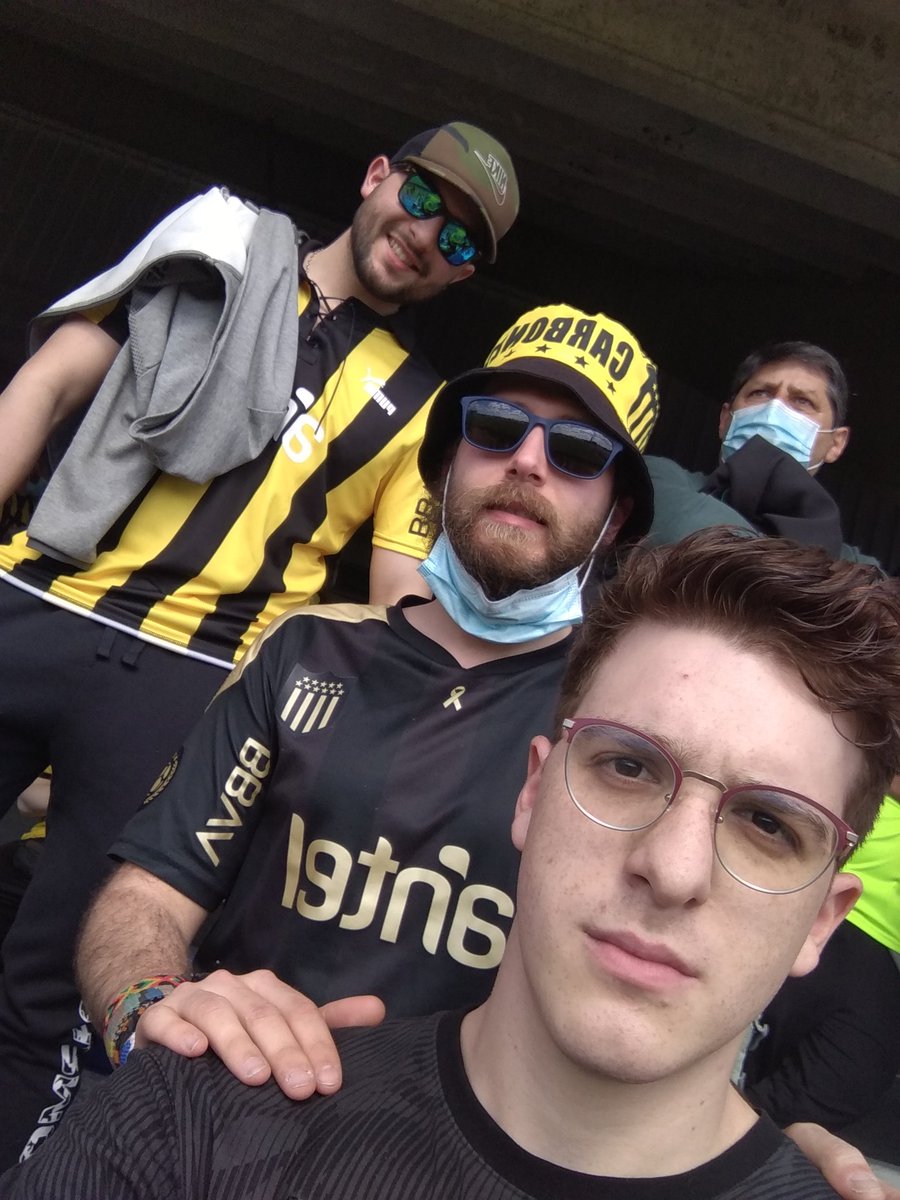 2-5 💪💛⚫ #Peñarol #CampeónDelSiglo #130AñosDeGloria #Decano #VamosCarbonero pic.x.com/7tl6aUdsXb