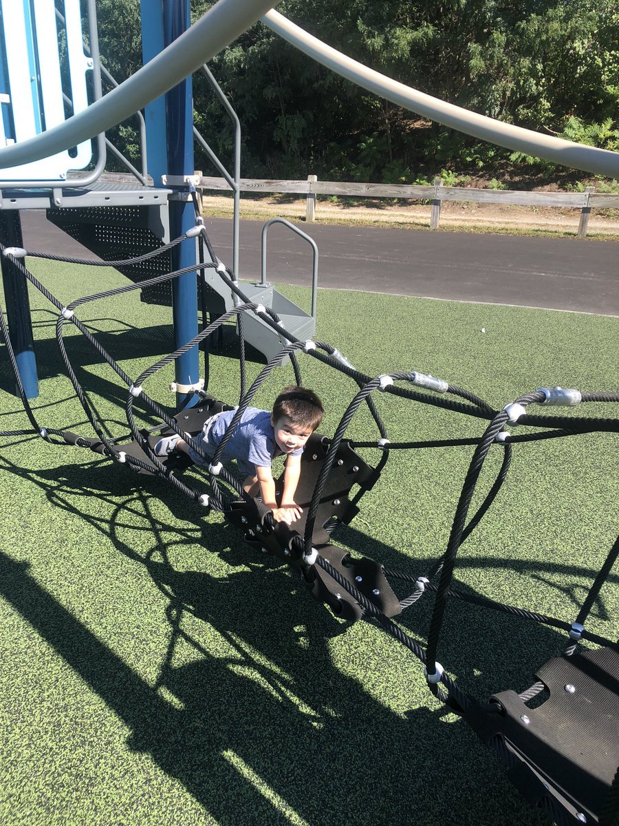 RoryDOConnor's tweet photo. What a great day! @Hawk_Principal ☀️ #HarryFTW https://t.co/6Jj5c0eWm5