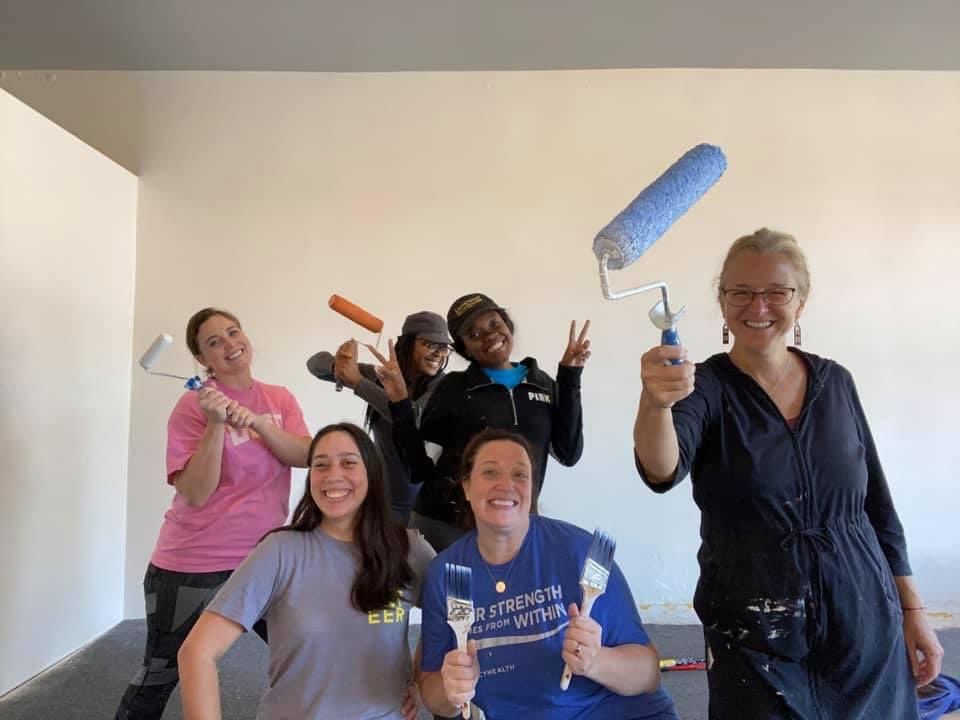 MelaNationHeal's tweet photo. One of the best feelings in the world is getting together with like-minded people to build each other and build community 💜
#healingcommunity
#communitypartnerships
#solacehealthandwellness
#melanationhealingproject
#healingismovement
#settingUpShop
#supportwomenownedbusinesses https://t.co/GzBvWOAhEh
