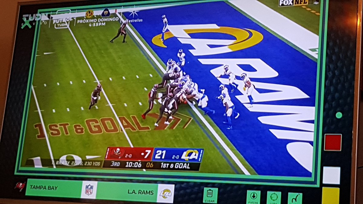 David_Alc4la's tweet photo. Viendo la #nfl por el #Nueve saludos desde #Chihuahua @tdn #TUDN @memo_schutz @adevaldes @EnriqueBurak @pepesegarra #Bucs vs #Rams https://t.co/kTtBrxQL6W