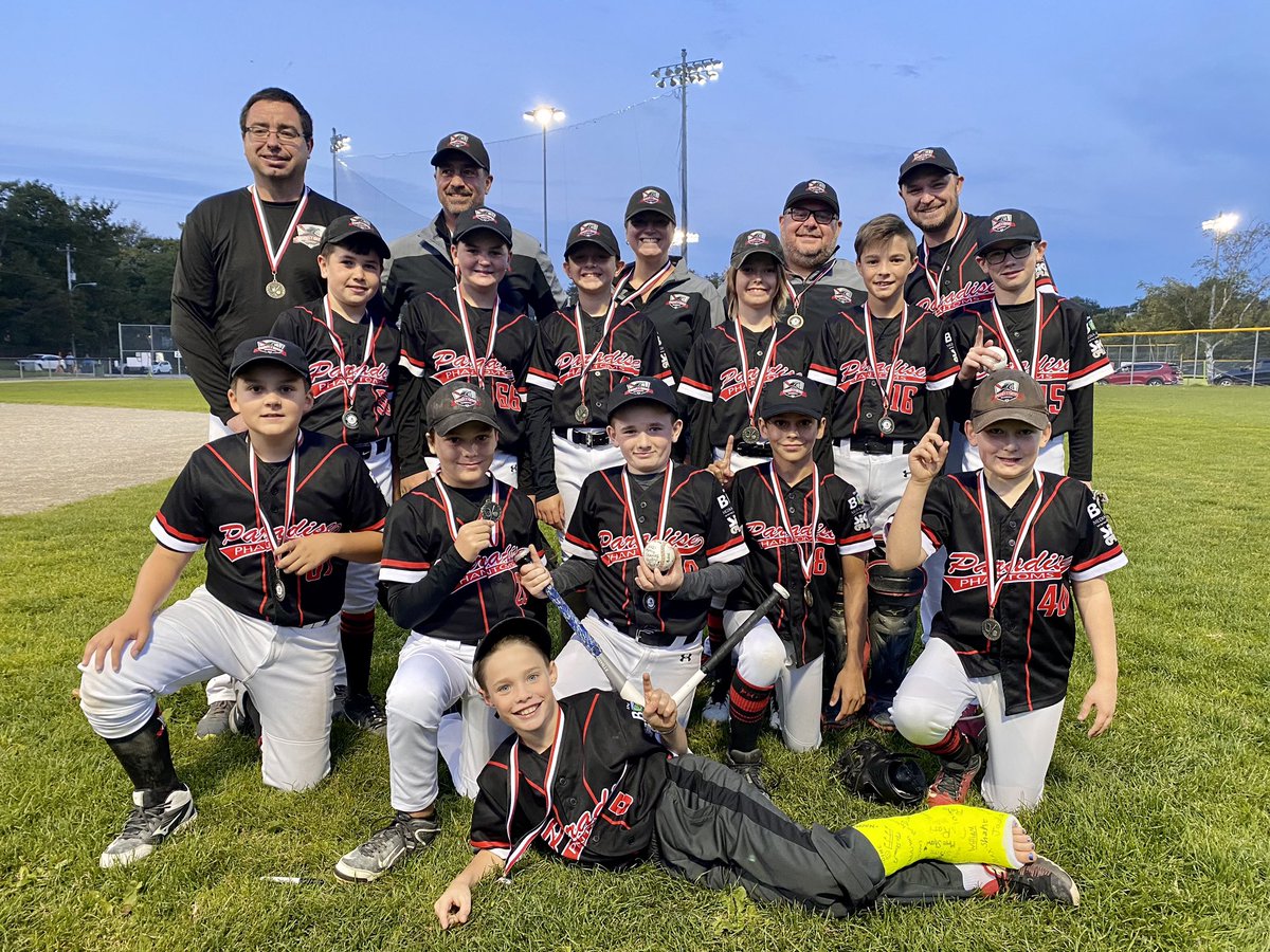 Phantoms11U's tweet photo. When it all comes together for the last game of the year. Hats off to the @capsU11AAA for another great game in a season full of amazing competition! Tonight the @PMBPhantoms 11UAAA get the Metro🥇Big thanks to our coaching staff &amp; parents for a great summer with these Phantoms! https://t.co/nhskSRyn77