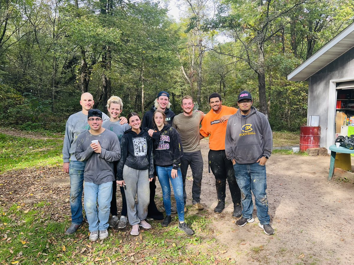 picklebarec's tweet photo. Great time today with #1 team(s) 
Little paint ball and laughs!! We build memories/laughs/face shots!! #jj @4thandWaterEC @PioneerUwec 
[AND] yes we have a few team spots left!?!? Are you working for some corporate place.. or do you want to be part #1 team?! #ourbossismorefun https://t.co/a4xDHXNDl3