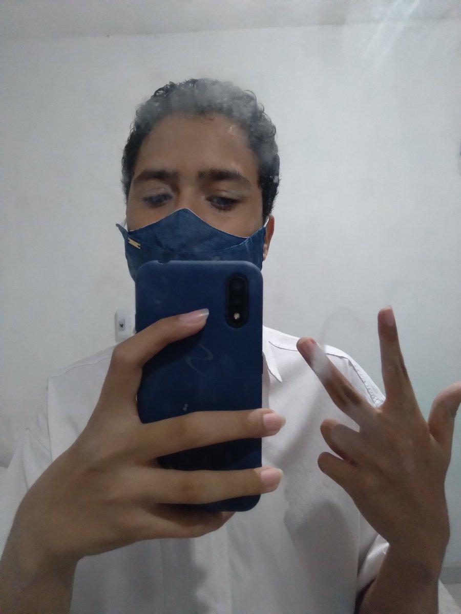 Komaeeda's tweet photo. Adm acabou de voltar da igreja, boa noite https://t.co/uqLHBOk0XD