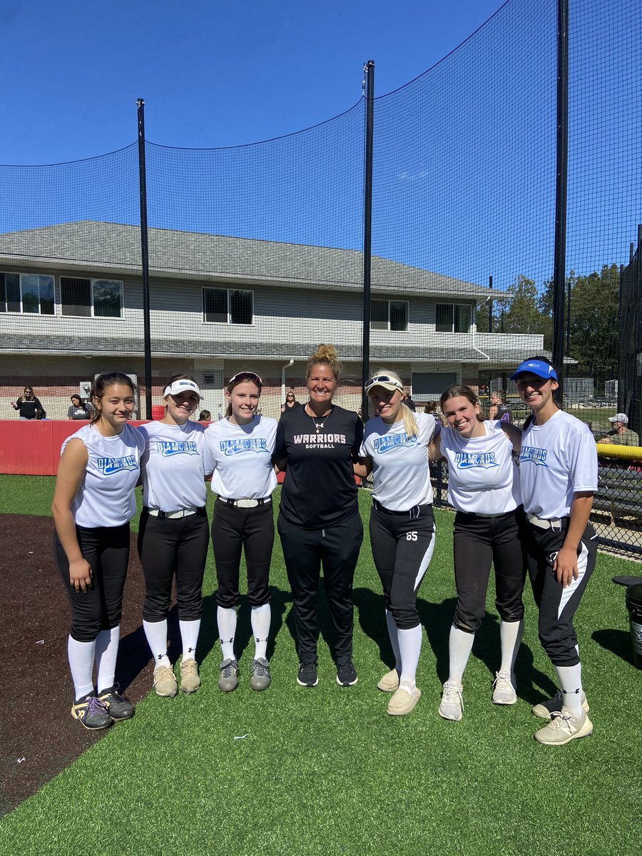 Thank you to @ESUWarriors and @JaimeWohlbach for a great team clinic and our game on campus today. First game of the fall going 2/4 with a triple and a 6-2 win! Great start girls! @Diamonds18G  @Bryangarrettca1 @IHartFastpitch #wehavefun #diamondsatwork