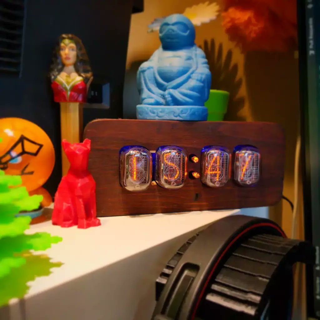 at my desk instagr.am/p/CUTVar4AmAe/