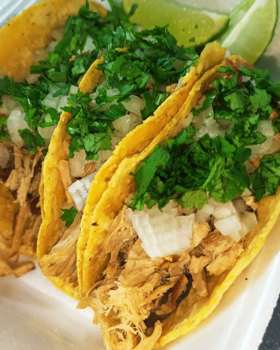 Taqueromuxo's tweet photo. Domingo y víspera de feriado
Que más podemos pedir?
Comida mexicana por supuesto!
En #TaqueroMuxo tenemos las mejores opciones..
Hoy te damos estás Promos:
#Tacos de #ChorizoMexicano o #Suadero 3x35.000
#Quesadilla especial 25.000
#ComboMarrano: 150.000
#ComboBotanero p/2: 95.000 https://t.co/Ih81eT19AN