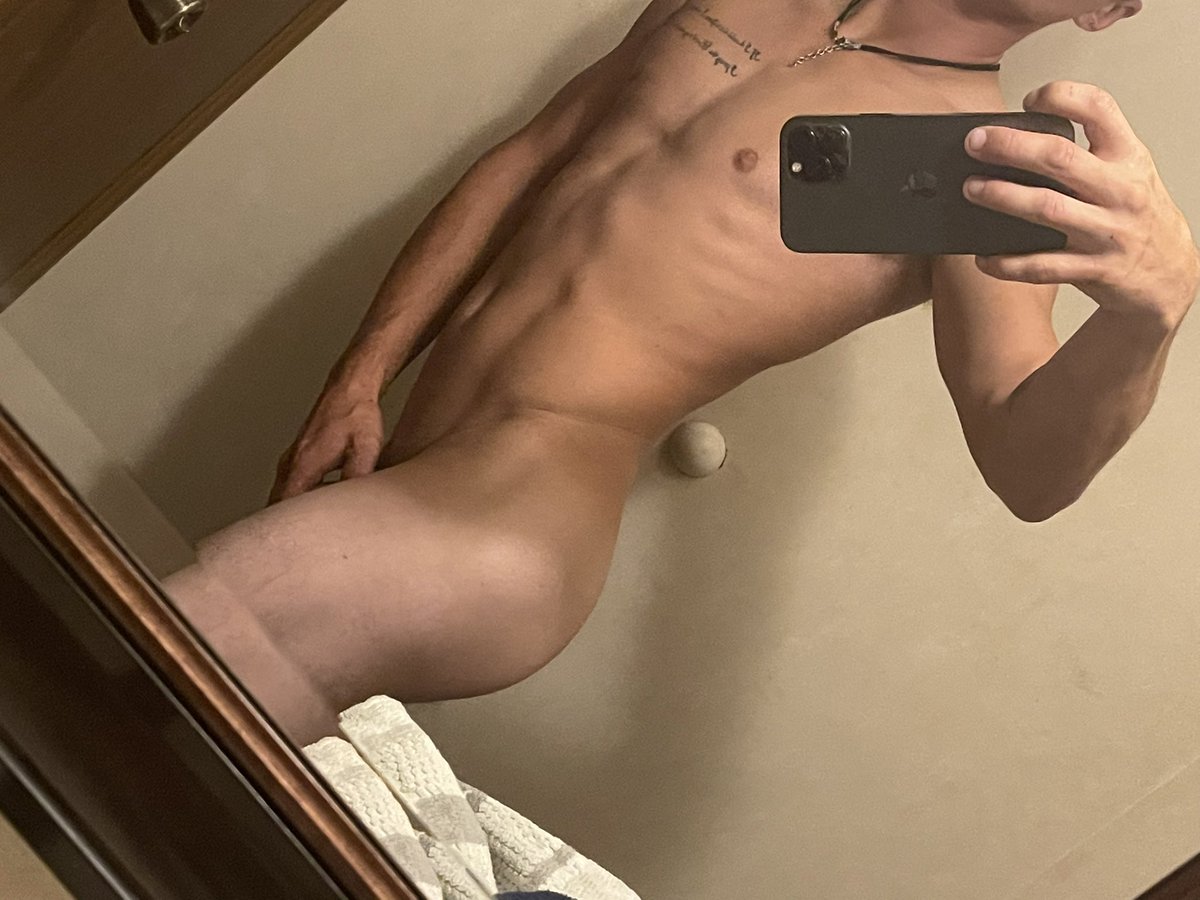 Kyle_cam_model's tweet photo. #😈 #camlife #juststartingout #kyle #fallowme https://t.co/PcJapA7jlG