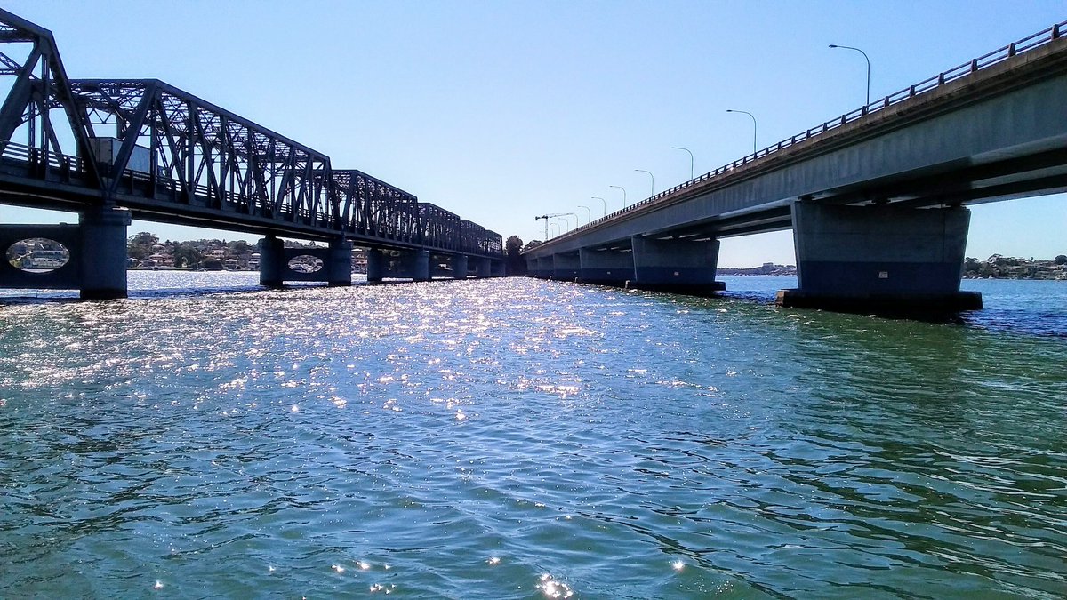 pfwaus's tweet photo. The old & the new Tom Uglys Bridges converge on the northern shore of the Georges River at #Blakehurst #Sydney #NewSouthWales #NSW #Australia #travel #TravelOz https://t.co/dkv8JN8mLn
