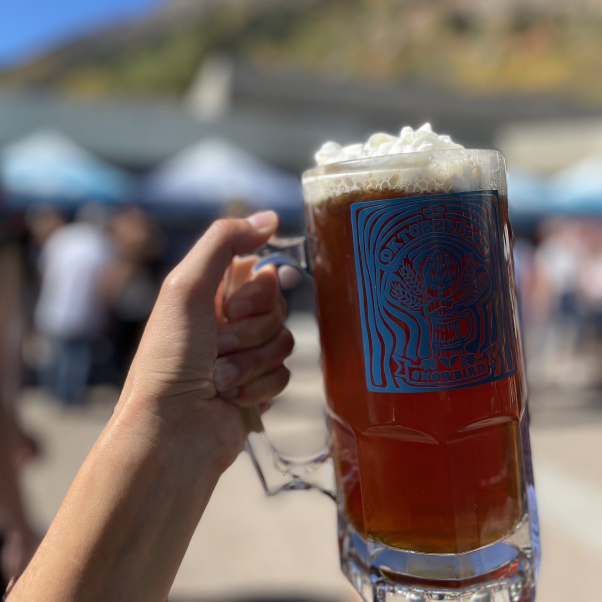 Ran into 2News producer <a href="/kaitlinpfelice/">Kaitlin Felice</a> at #Oktoberfest🍺