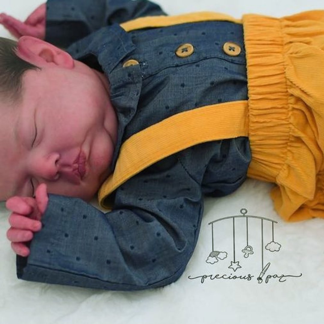 RebornAll's tweet photo. Let's throw a big round of applause for today's reborn artist: Holly Paz 
@precious_paz 👏 🧑‍🎨 ✨
    
** For more information about reborn dolls and reborn community, please visit us at https://t.co/FhZU9h1MpJ ** https://t.co/2RpTnHiyai
