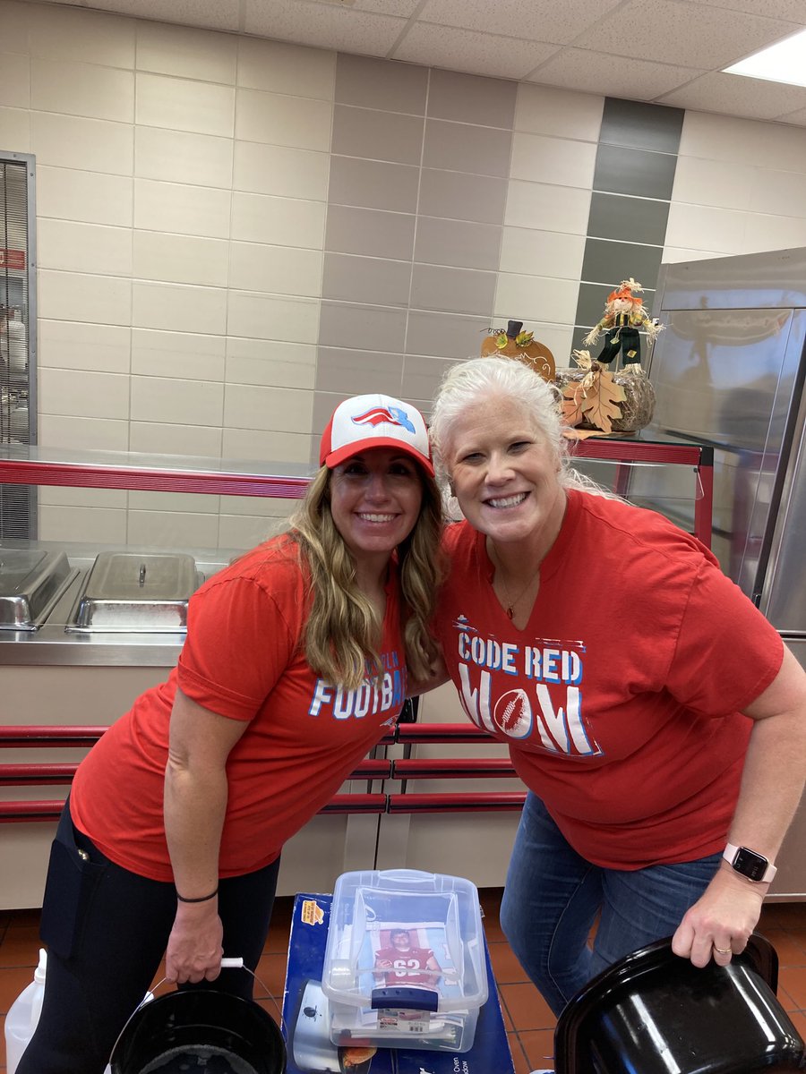 PatsRevolution's tweet photo. Thank you all #CodeRedMoms for all your work and sacrifices for our boys!!  Especially Angela and Lori and the rest of our football booster club!!! All your hard work does not go unnoticed nor unappreciated!  SALUTE!!!!  #patriotpride https://t.co/nvw2iwKEUd