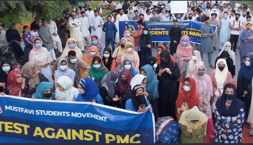 GandapurPAT's tweet photo. A SAD moment for us. These are the Future Doctors of Pakistan protesting against the FAKE MDCAT exam. Gross irregularities &amp; favouritism have marred this Exam. The Govt must listen to these protesters. @ArifAlvi @ShkhRasheed @ImranKhanPTI   #MdcatStudentsAtDChowk https://t.co/YRilDhgcnl