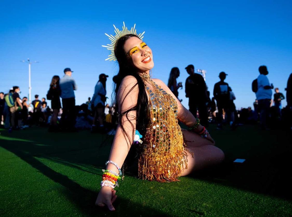 ThaLuminator's tweet photo. After such a hard year, here’s genuine happiness at @secondskyfest! 💠 Thank you @porterrobinson 

“it will all be ok in the end” 🌞 https://t.co/5NpXI2JdTR