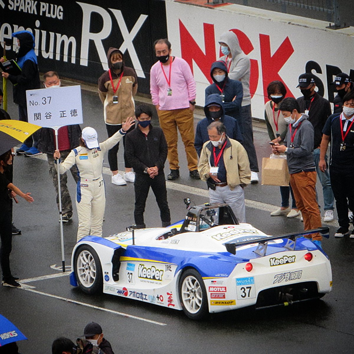kawausoya_y36's tweet photo. ☺
#LegendsClubCup
#富士スピードウェイ🏁
#レジェンドレーサー と
#競争女子レースクイーン❤
①
#片桐昌夫 選手と
#荻原友美 RQ❤
②
#柳田春人 選手と
#辻本始温 RQ❤
③
#関谷正徳 選手と
#翁長実希 RQ❤
④
#見崎清志 選手と
#藤島知子 RQ❤
#楽しかったー🙆💯 https://t.co/5L605XZk3v