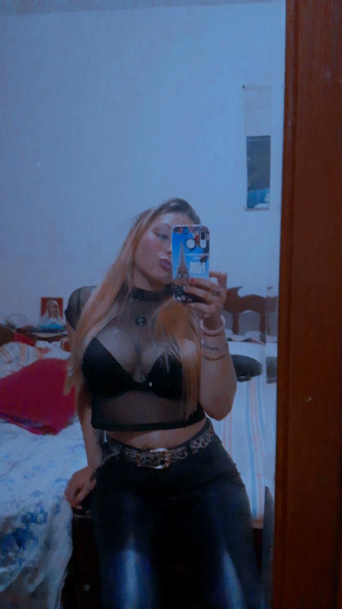 Julαα☠ tweet media