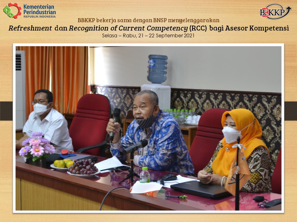 BbkkpKemenperin's tweet photo. BBKKP bekerja sama dengan BNSP menyelenggarakan kegiatan Refreshment dan RCC pada 21-22 Sep 2021. Master Asesor dari BNSP: Drs. Sujiyanto dan Sri Salimah, SE, MM. Seluruh peserta lulus dan mendapat sertifikat kompetensi dari BNSP
#RCC #lsp #asesorkompetensi
#kemenperin_ri #bbkkp https://t.co/yq8Zj581v4