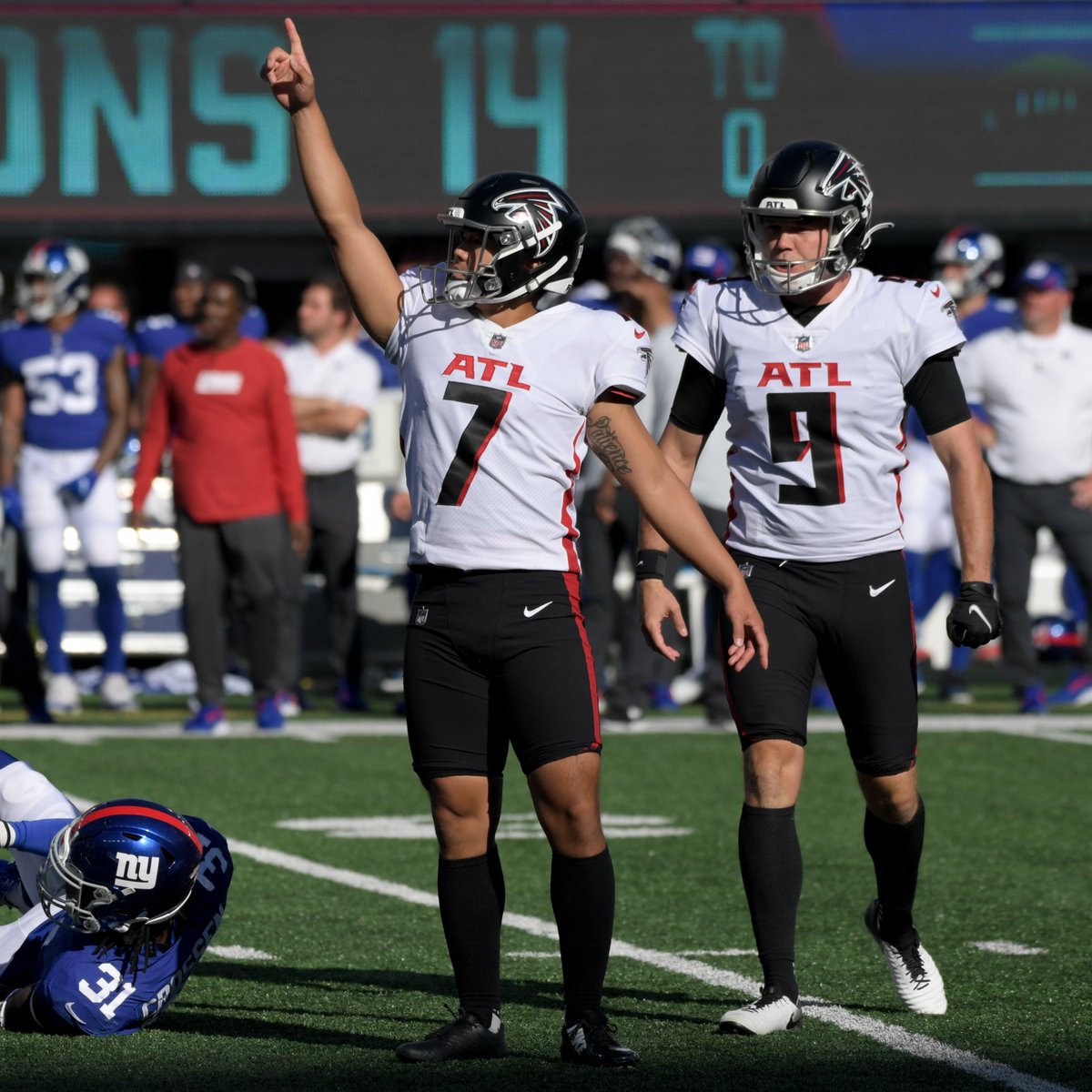 NFL's tweet photo. Thank you, football. https://t.co/tUP15HOVFU