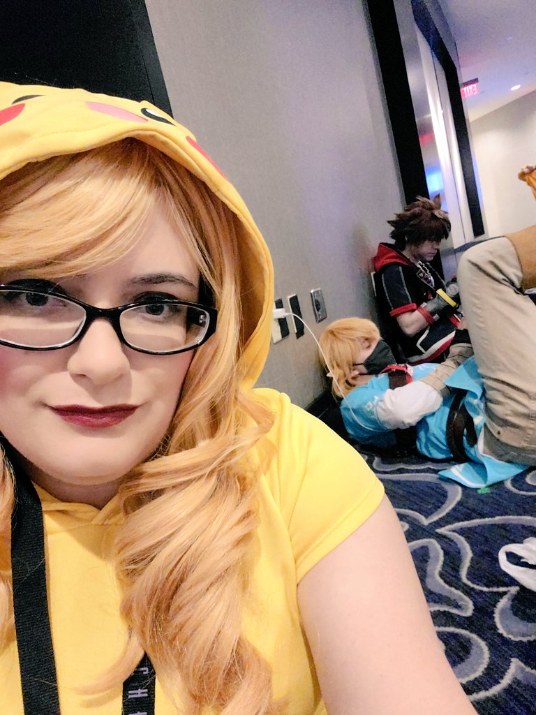 KatzaCosplay's tweet photo. I miss MechaCon and these goobers. ❤ https://t.co/OJM1mUn1kj