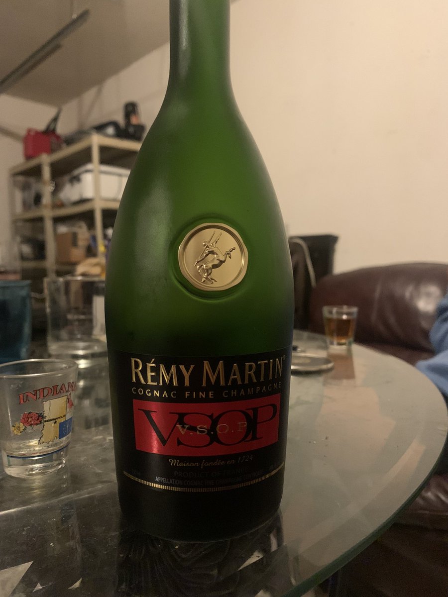 Stay_RASHAANol's tweet photo. @JMurphx @Monterius10 Brazy because we’re sippin on this rn red https://t.co/jngeLCbEHV