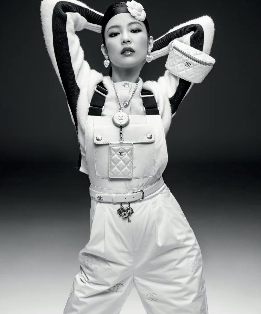 FAQ8titUYAckbPD?format=jpg&name=medium