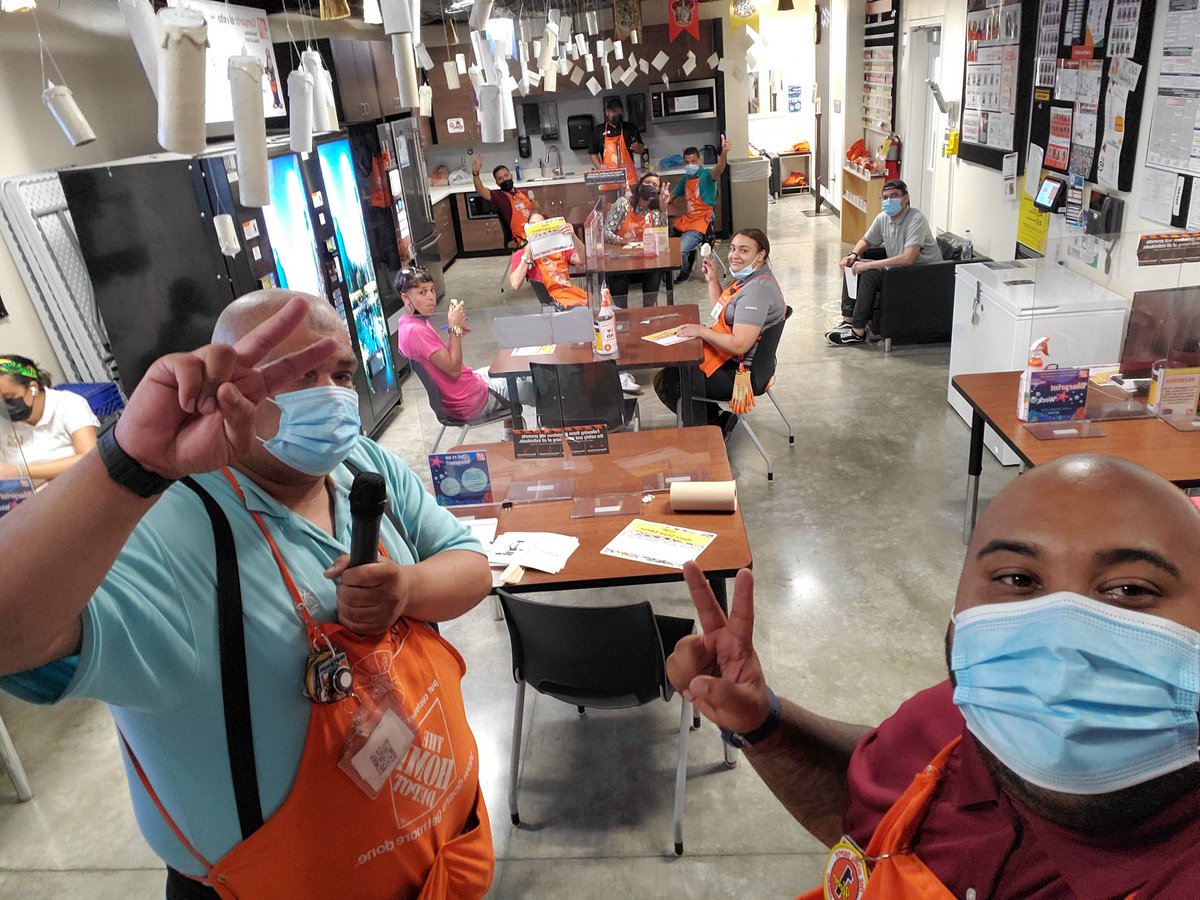 BATEMERENGUERO's tweet photo. Success Sharing Weekend at Home Depot 6415, playing Stop with the associates 🟧📙🟠🍊🧡 @Arlene6415 https://t.co/0kUrdBeGis