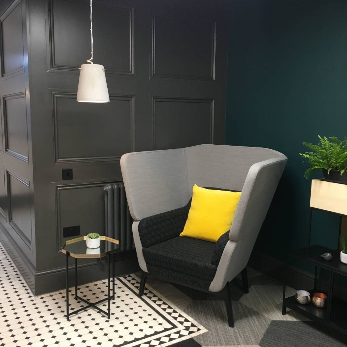 fusefurniture's tweet photo. Harc High Back chair @thebarbersarms. Lovin' it!  now #australianmade @fusefurniture designed by @rogerwebbassociates

#oceedesign #rogerwebb #fourdesign #barbershops #retaildesign #vogueinteriors #belleinteriors #greatspaces #retailfitout #shopfitout https://t.co/BySHAzsO9y