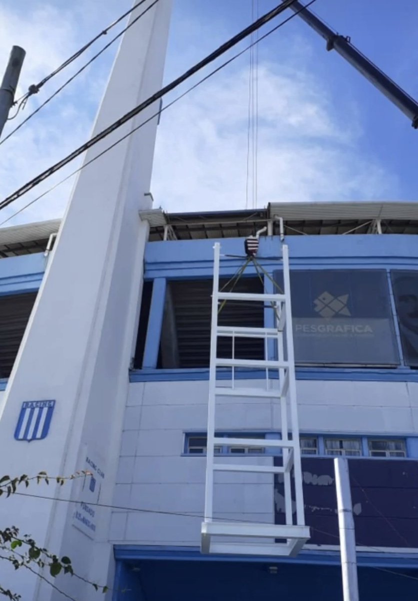 racing_termo's tweet photo. No te enojes, pero mi estadio es mas lindo que el tuyo.
#VamuAcade #ObrasTerminadas #ParaBlancoEstaBien https://t.co/QhXsmL8ak3