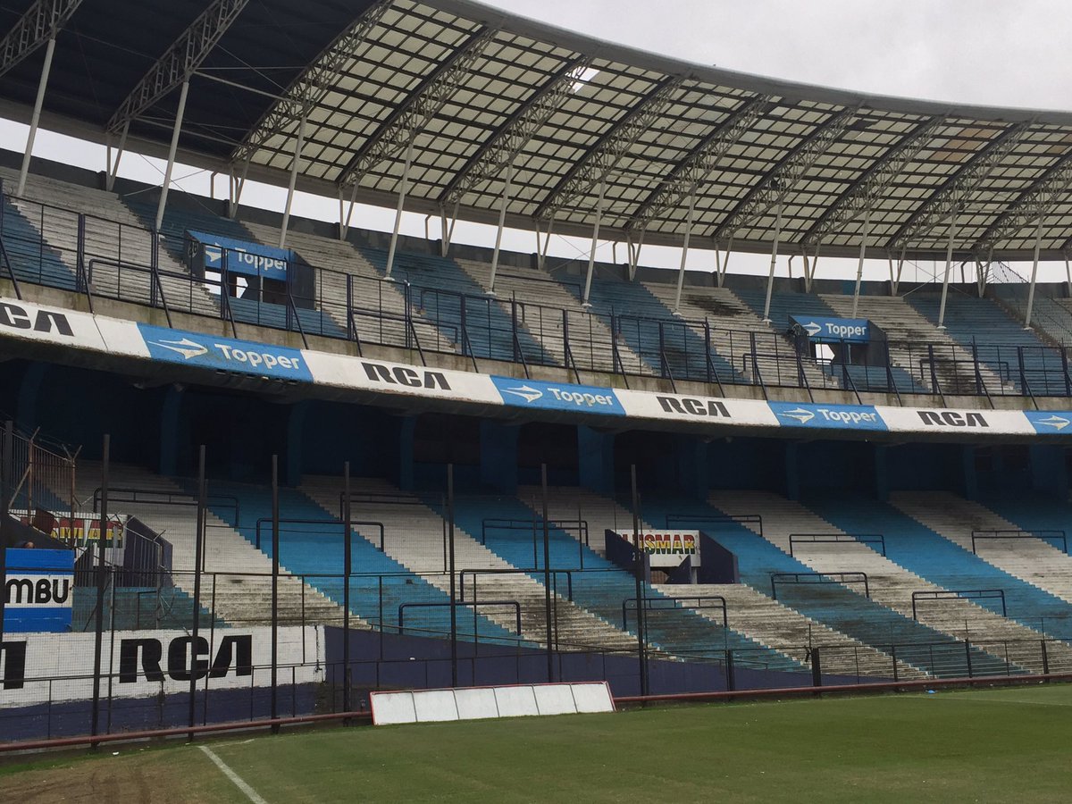 racing_termo's tweet photo. No te enojes, pero mi estadio es mas lindo que el tuyo.
#VamuAcade #ObrasTerminadas #ParaBlancoEstaBien https://t.co/QhXsmL8ak3