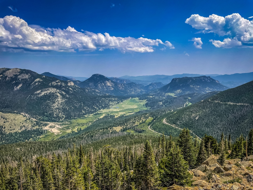 OhanaExpedition's tweet photo. RMNP is gorgeous ⛰️ 🗻  and quickly became Caleb's new #favoritenationalpark. This boy LOVES to climb!  He didn't discover his joy for it until we left Hawaii and hit the road, but it is his favorite way to explore a park and there was no shortage of places to climb here. https://t.co/M5jCpoRTWl