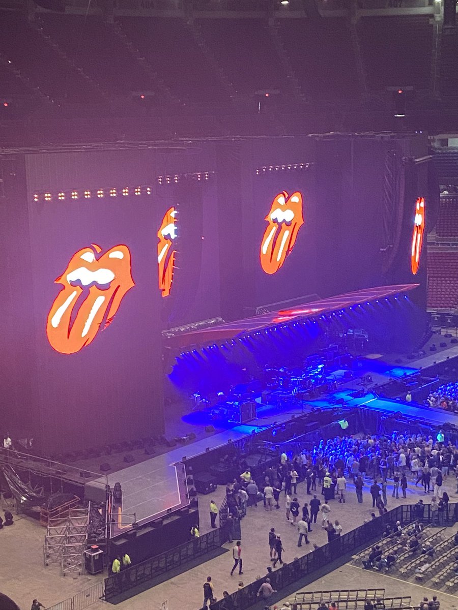 PothCpoth's tweet image. Better late than never! Finally get to see Mick Jagger and  the Stones!