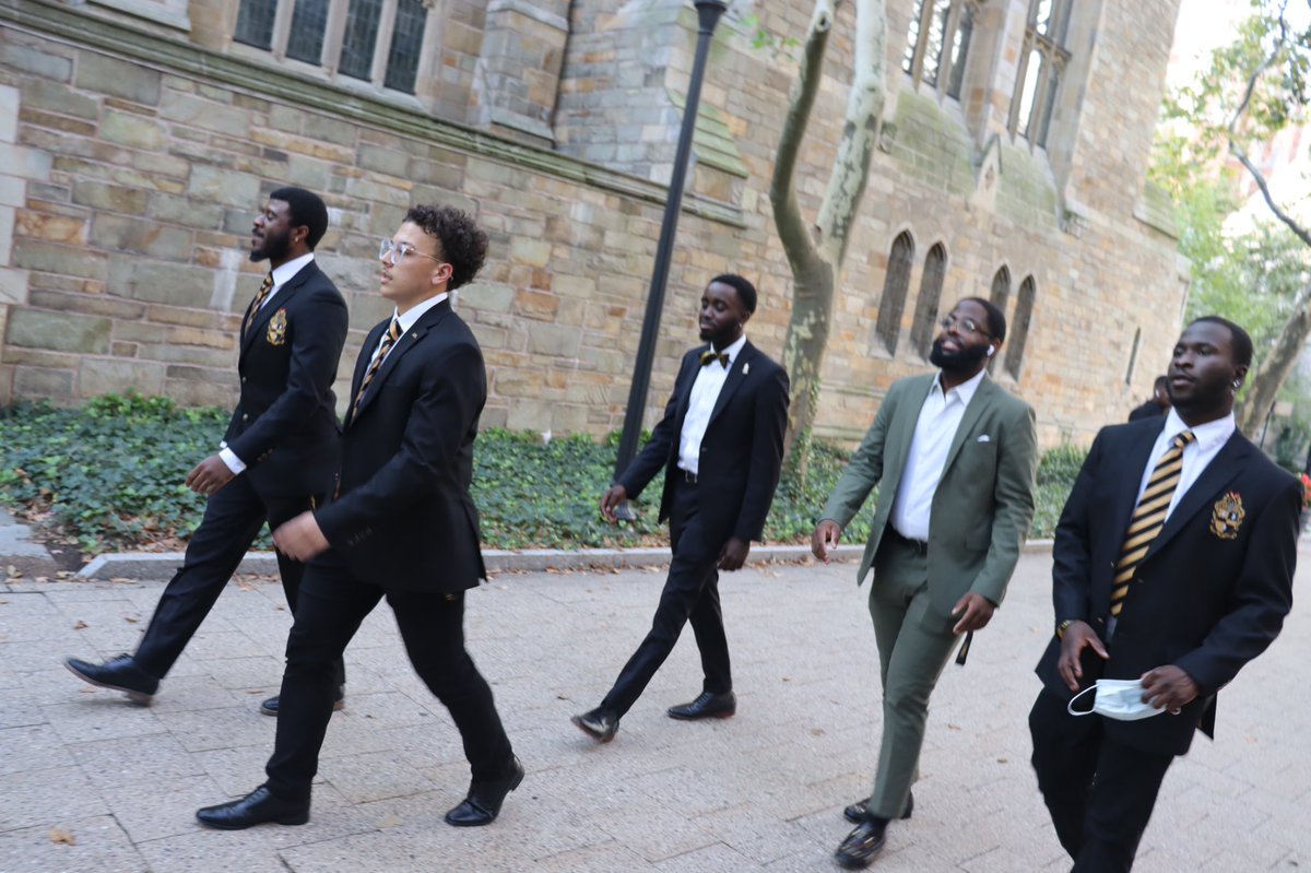 AlphaEast tweet media