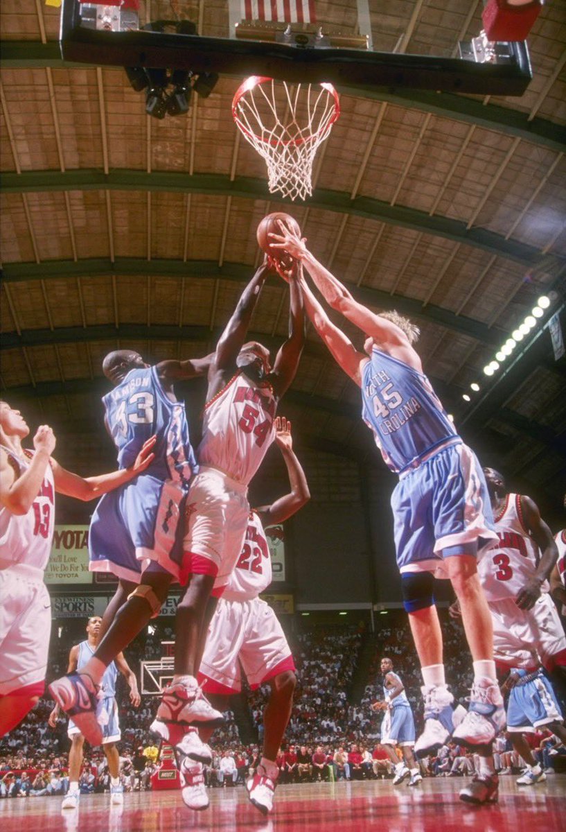 uptod4te's tweet image. Nike × AMBUSH YOONが新作コラボスニーカーのサンプルを公開。新たにベースとなるのは1996年登場の『Air Adjust Force』か ［ナイキ アンブッシュ エアアジャストフォース］
詳しくは記事をチェック↓
uptodate.tokyo/nike-x-ambush-…
TOP
uptodate.tokyo