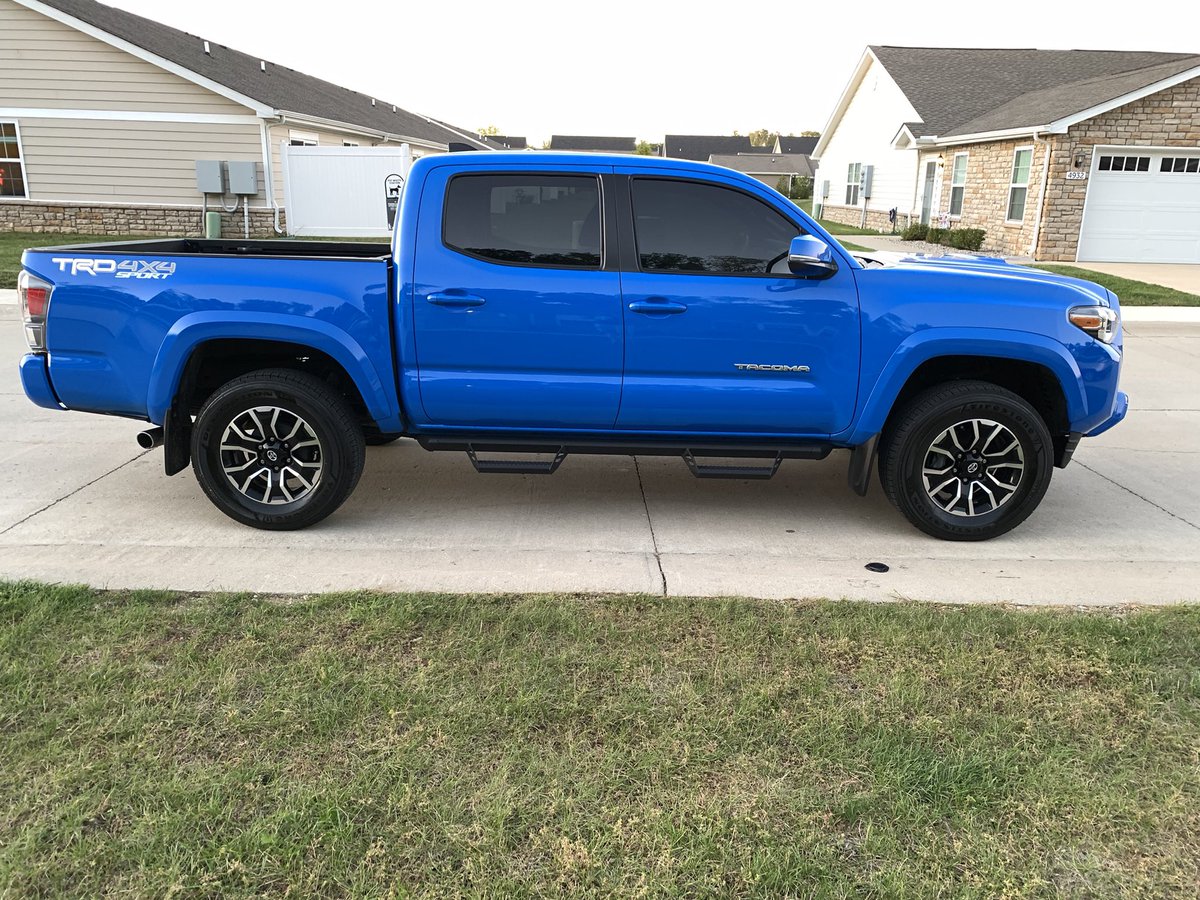 Reed4862's tweet photo. Always nice to have a clean ride💙😍 #2020toyotatacoma #voodooblue https://t.co/hDnHsTgKtd