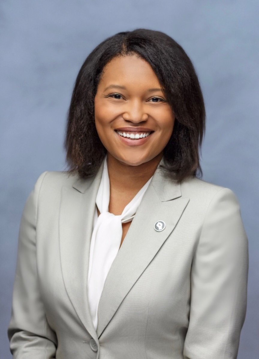 Jasmine Solola tweet media