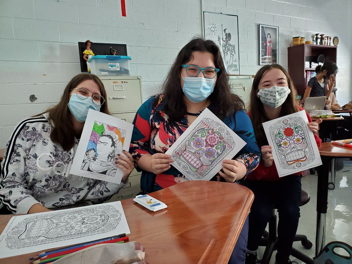 wcc_pv's tweet photo. Hey WCC! Thanks to all who came to our Hispanic/Latinx Unit meeting. It was so amazing seeing you! We hope you had a fun time drawing and learning about Hispanic artists🧑‍🎨Hope to see you soon :) https://t.co/feUbpOvITf