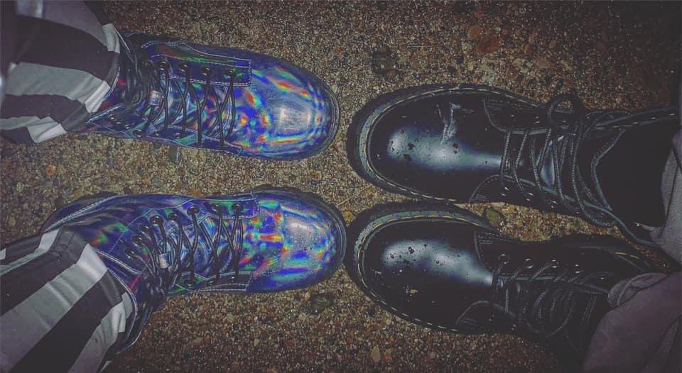 Th0rn333's tweet photo. East and West #dollskill #drmarten #drmartens #docs #boots #emo #punk #alternative https://t.co/pC8d2xBj2W