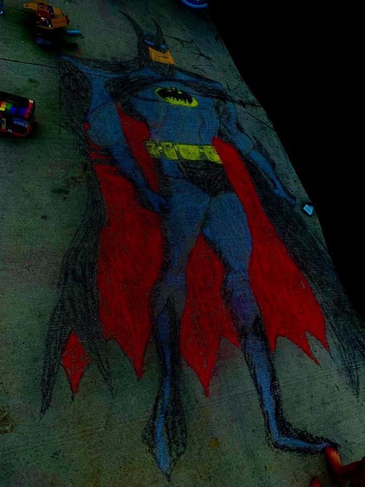 Th0rn333's tweet photo. Driveway chalk art boredom #art #chalk #drivewaychalk #drivewayart #scooby #scoobydoo #shaggy #batman #CourageTheCowardlyDog #batmanart #scoobydooart #vibes #bored #boredinthehouse #boredom #bored.com https://t.co/qIiJzJQa9H