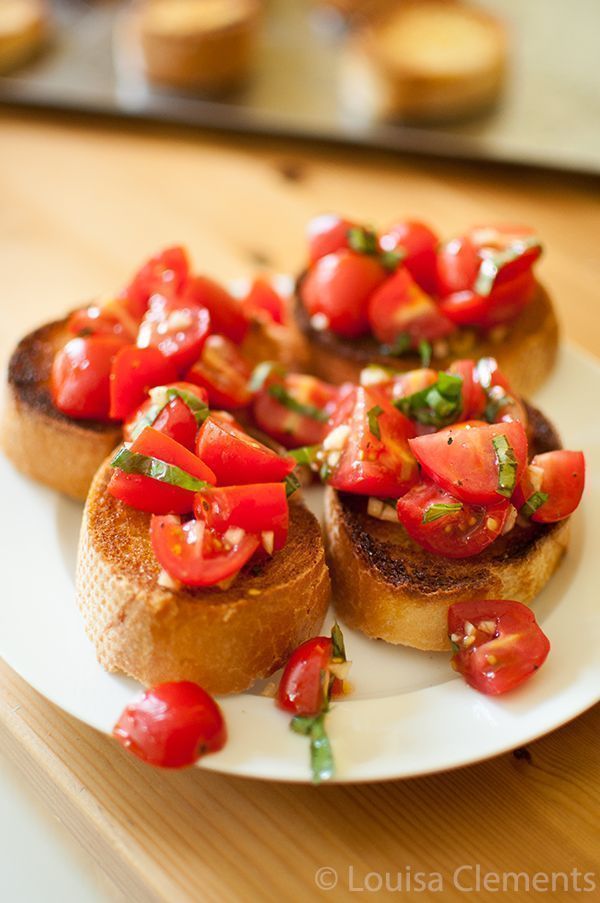 LOVE LOVE LOVE this bruschetta recipe!

Here’s the recipe >>buff.ly/2otsHYq
#cooking #tomatoes
