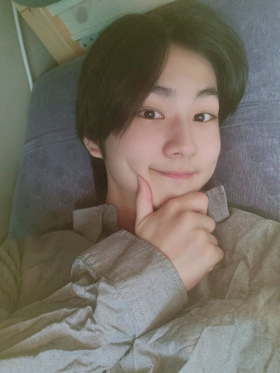 jvmgwon's tweet photo. Gummorning abang, kakak, buna cayank ☺️❤️ seneng gak liat muka adek?? Ehehehe have a good day yaa~~~ good day is Aksa day yuhuuuu 😚❤️ https://t.co/0QGqoiewVn