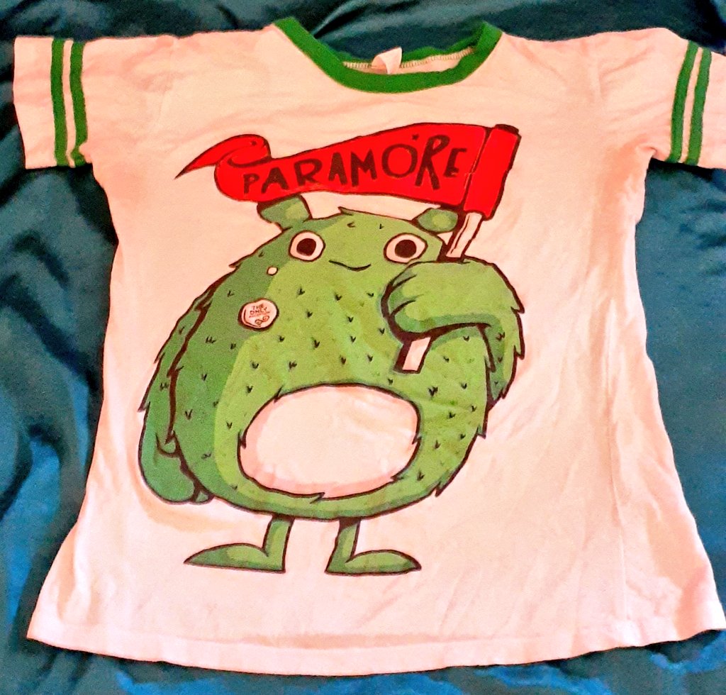 StarWaterEnergy's tweet image. How much would u buy this used #paramore shirt for? "The only expectation " button #raremerch #merch #usedshirts #paramoremerch #share #fyp #theonlyexpection #Offers #buy #thrifting #asis