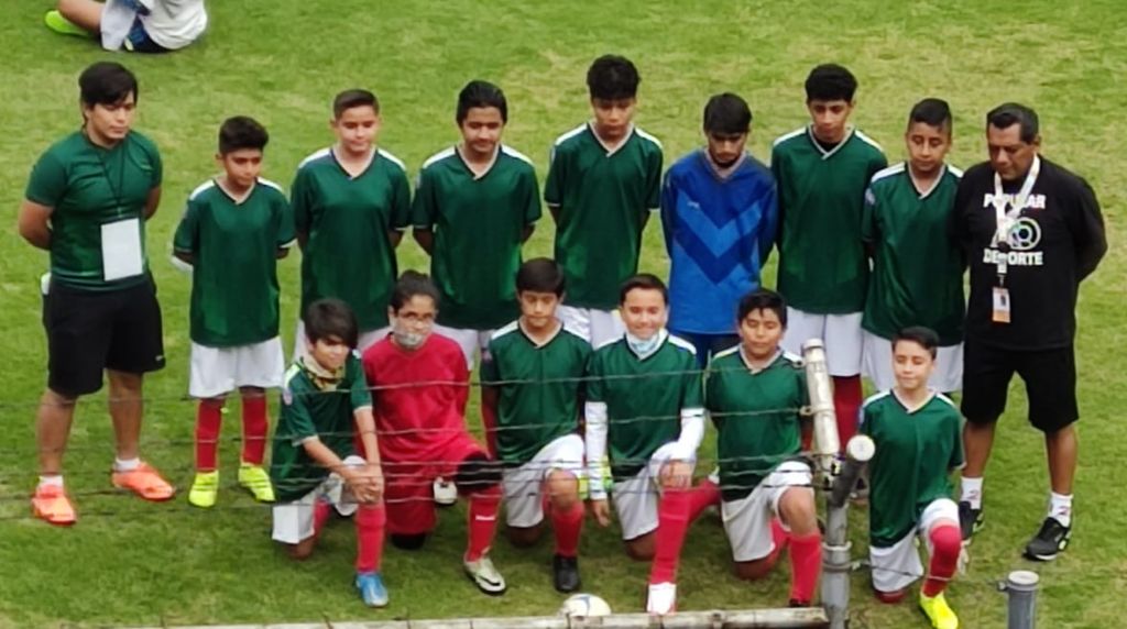 La selección infantil de futbol de <a href="/AlcaldiaAO/">Alcaldía Álvaro Obregón</a> disputó el campeonato de la Copa Total, obteniendo el 2° lugar, en las instalaciones del Estadio de la Ciudad de los Deportes. 
¡Felicidades #DeporteAO!
#EnAOTrabajamosParaTodos
<a href="/Claudiashein/">Claudia Sheinbaum Pardo</a> <a href="/SuarezdelReal1/">José Alfonso Suárez del Real y Aguilera</a> <a href="/AlbertoEsteva/">Alberto Esteva +🤚</a>