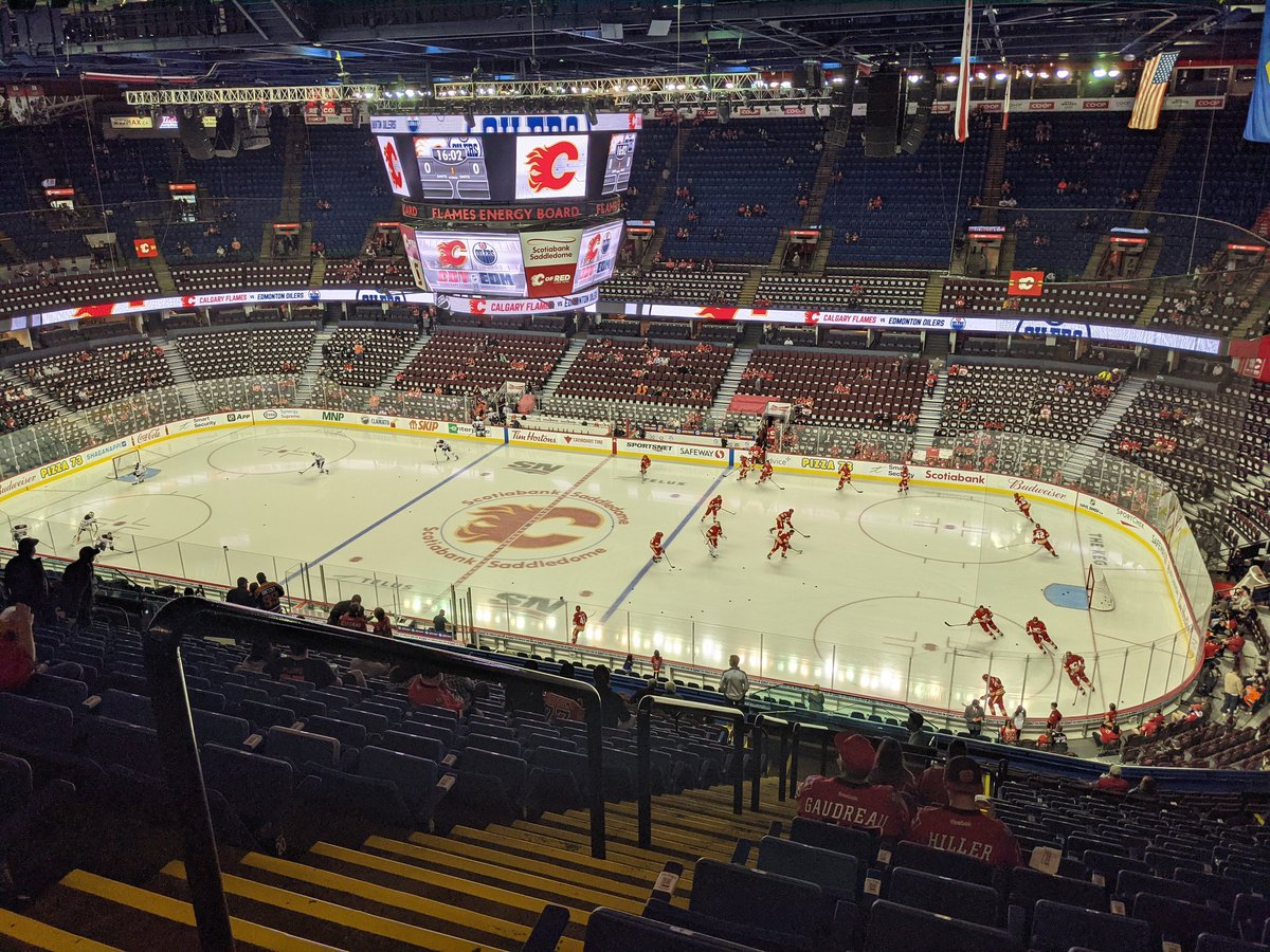OhMyItsPoliSci's tweet photo. First #Flames game of the season!! #FlamesvsOilers #FlamesLive
❤️💛🧡🤍🖤 https://t.co/DSIRA5ZBQb