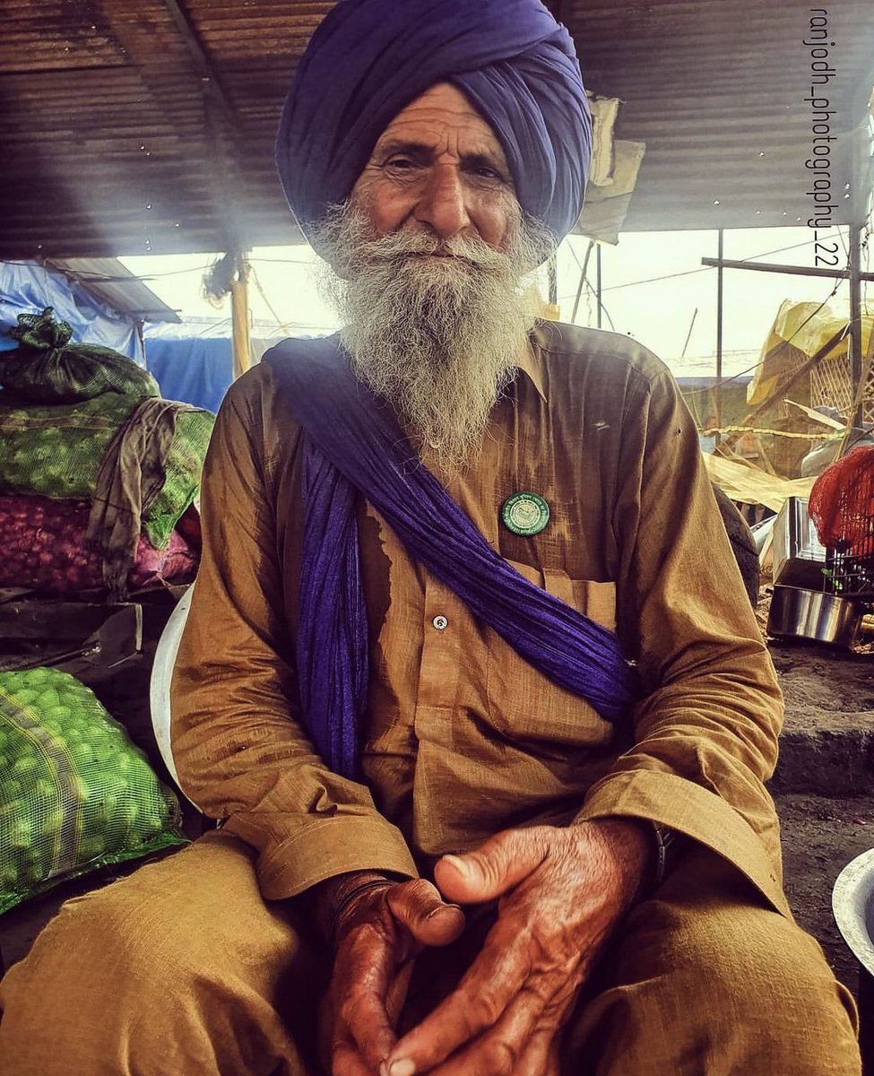 ItsPriyaKaur's tweet photo. Our Future ! Our Fight :

We must go on Fight for our Rights.
#आज_भारत_बंद_है 
#FarmersProtest https://t.co/Hjs0dDeHrC