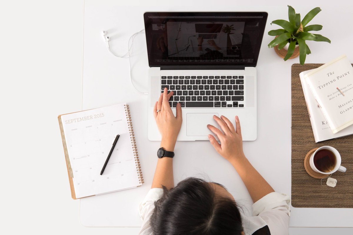 selectandswitch's tweet photo. While working from home due to COVID-19 may have saved Australian’s money on their commuting costs, it has inversely affected their household bills such as utilities, mobile phones and internet.

Read how you can save on your bills here 👉 https://t.co/oP7seMrqcu

#bills #wfh https://t.co/0jk71Lp0q2